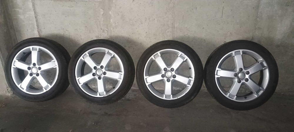 Komplet felg z oponami Ford