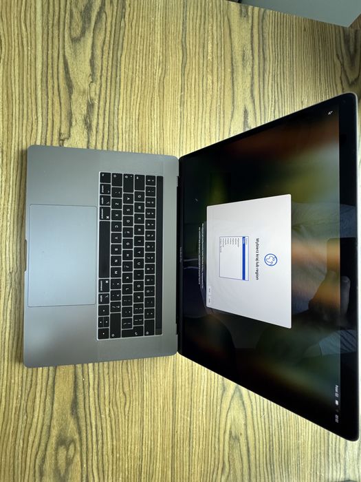 MacBook Pro 15” A1990