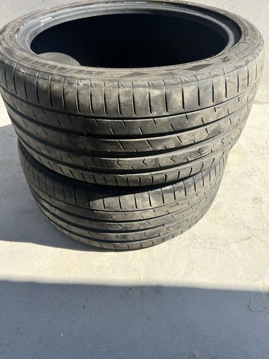 235/40/18 Toyo Tires 2 pneus
