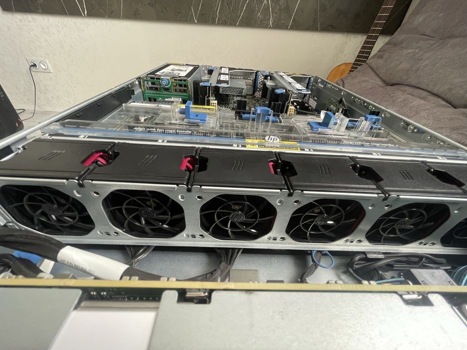 Сервер HP Proliant DL380p G8 — 2xIntel XEON 6 Core E5-2667 2.90GHz