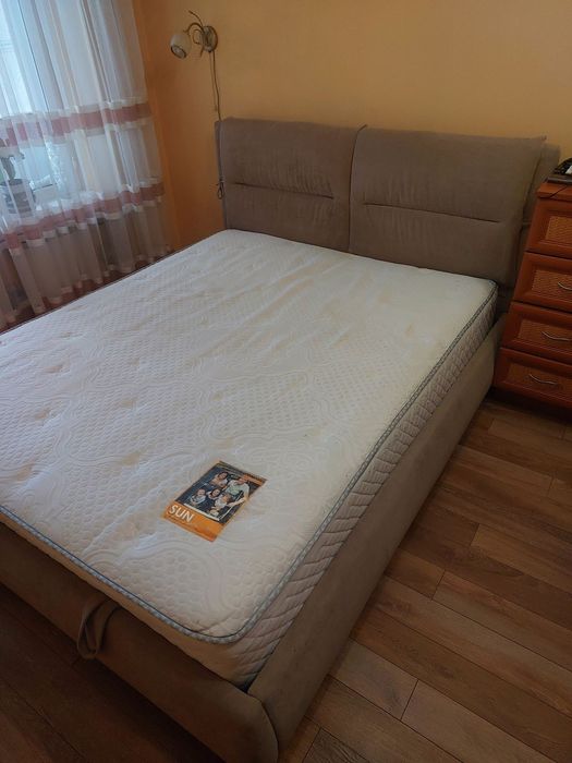 Ліжко з матрасом на продаж по Львову