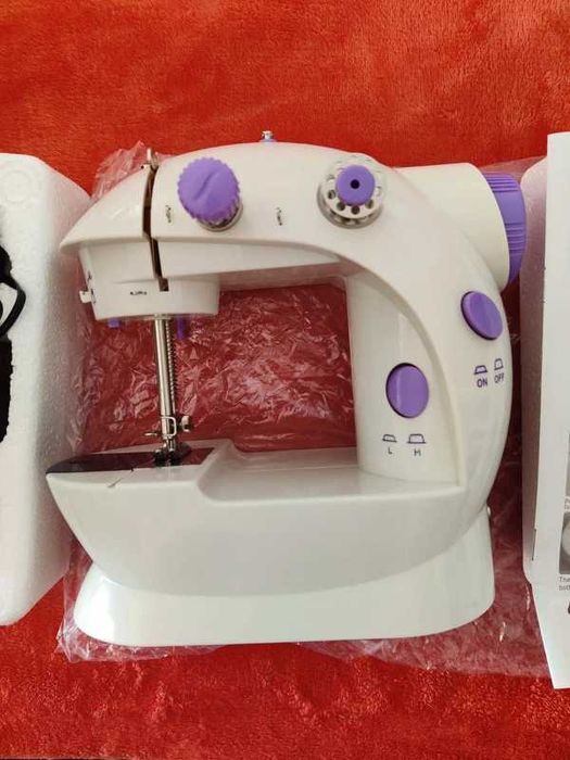 Mini máquina de costura