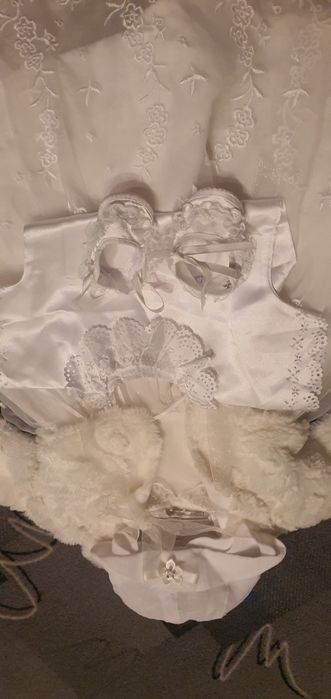 Ubranko do chrztu dla dziewczynki