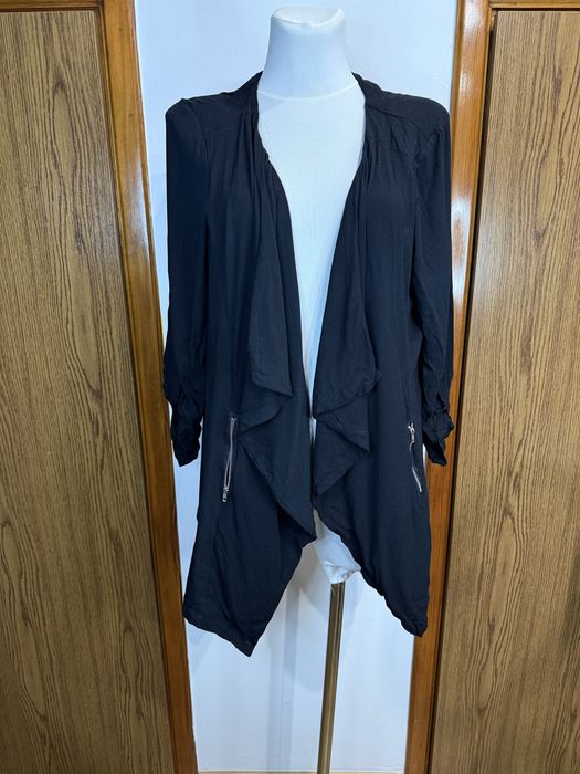 Czarna marynarka 100% wiskoza cienka marynarka narzutka