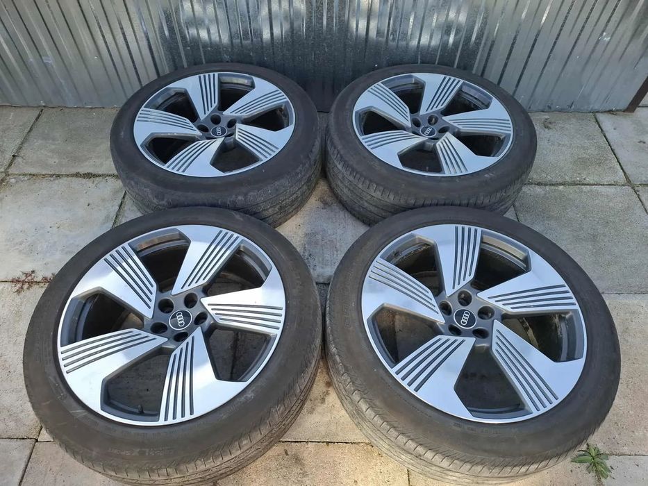 KOŁA ALUFELGI FELGI ALUMINIOWE AUDI R21 E-TRON ETRON 4KE 4KE601025F 9,5J x 21H2 ET36 Q7 Q8 SQ7 SQ8 IDEALNE