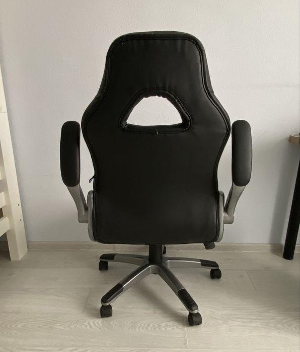 Компʼютерне крісло Новий стиль Razer