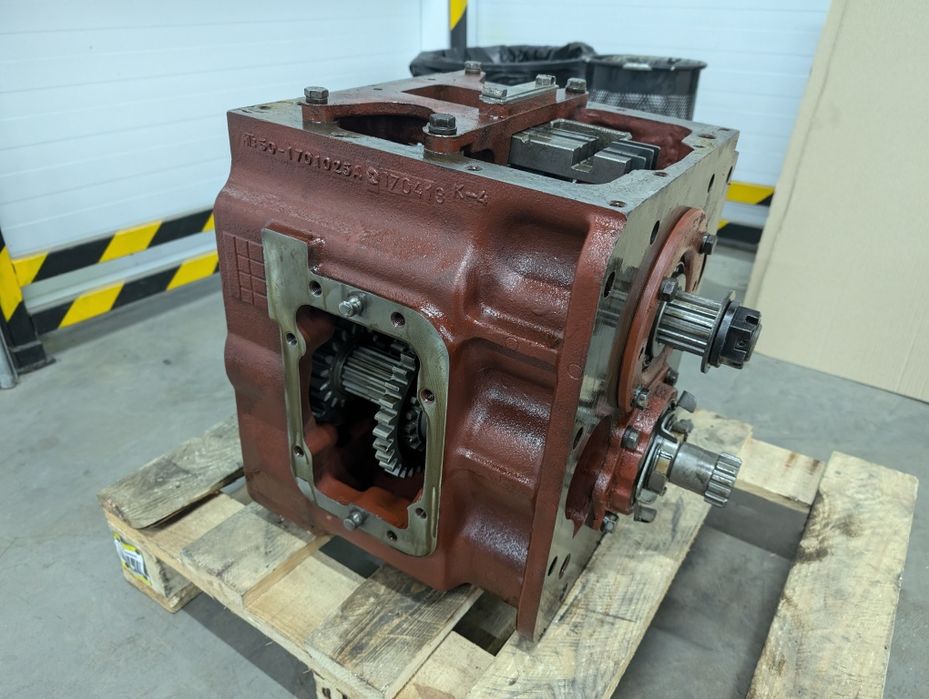 КоРоБка пеРедАч КПП мТз 80 82 Коробка перемены передач МТЗ-80  892 952