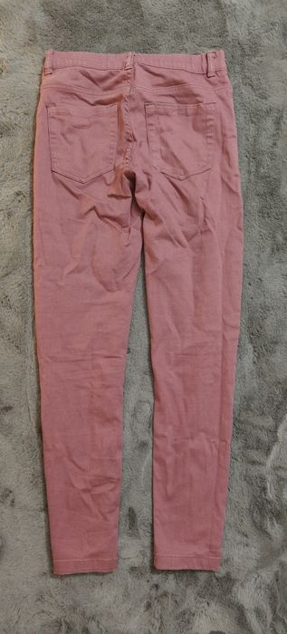 Fioletowe może wpadające w śliwkę spodnie