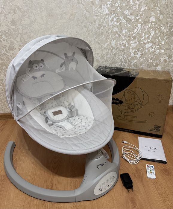 Продам електричний заколисуючий центр MoMi KENANI (крісло-гойдалка)
