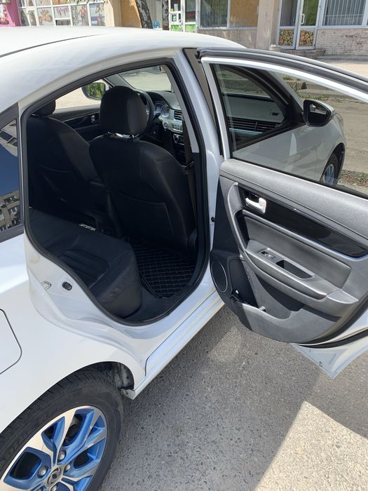 Продам злектро автомобиль DONGFEHG S50EV