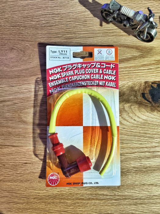 Cabo e Cachimbo de Vela NGK (Spark Plug) NGK LY11