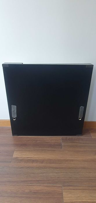 Espelho quadrado de parede