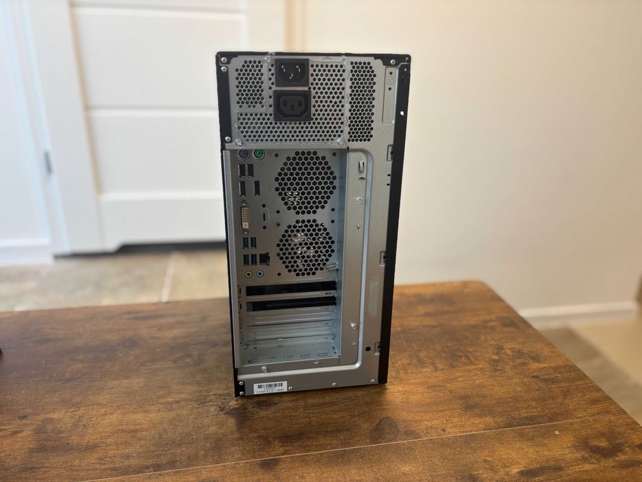 Komputer Fujitsu i5-7600 / 256GB SSD NVMe / 8GB DDR4