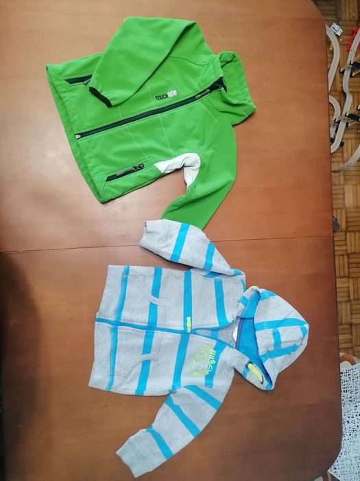 Kurtka softshell, bluza rozpinana z kapturem 80.