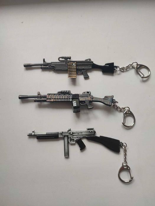 Брелок металический оружие PUBG