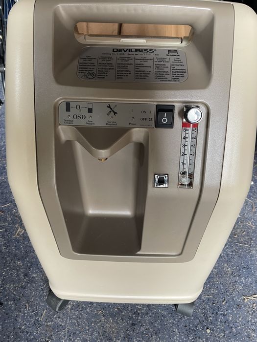 koncentrator tlenu DeVilbiss, model 515KS.