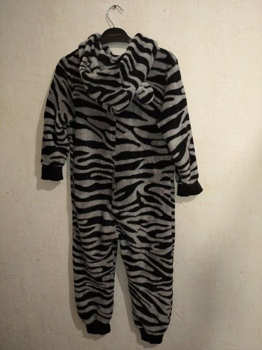 Комбинезон теплый плюшевый зебра