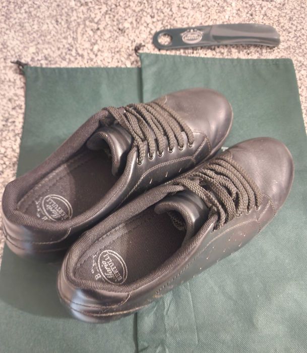Sapatos Mario Bertulli em pele