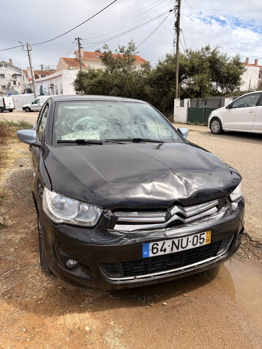 Citroën C-Elysée 1.6 HDi 2013 | Acidentado | A Circular