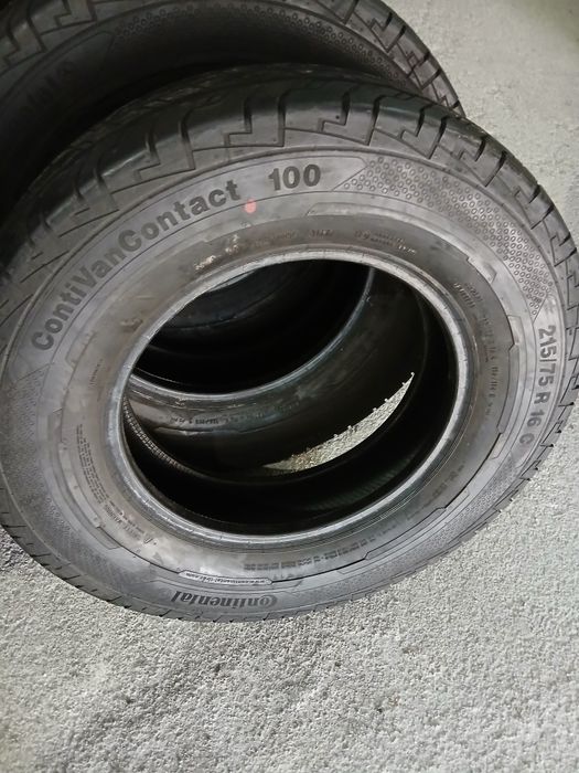 Pneus Novos 215/75R16 C Continental