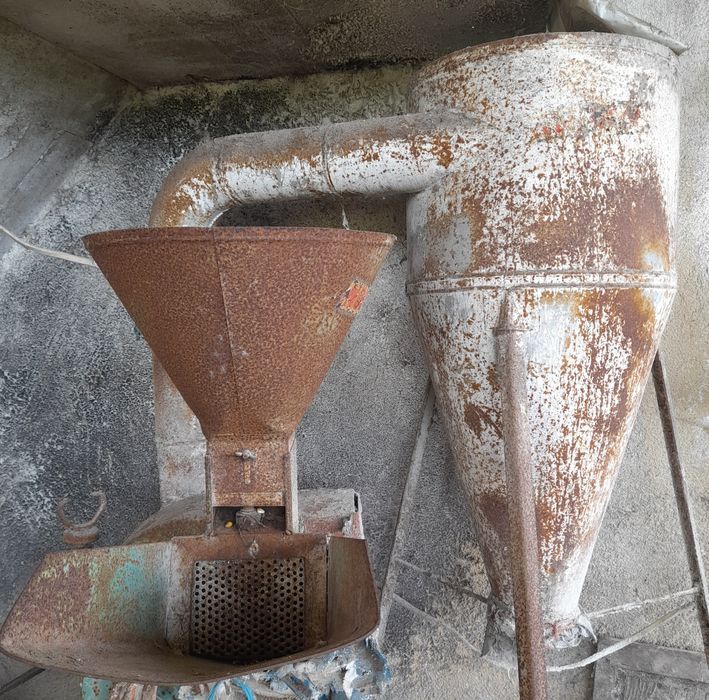 Moinho a martelos 10CV, moagem de cereais e silagem