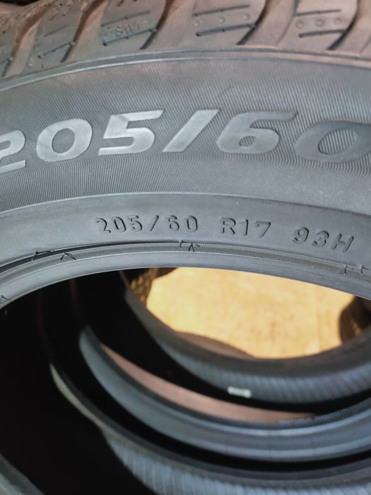 205/60R17 Pirelli Sottozero 3 2015r 5,8mm