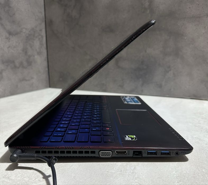 Ноутбук Asus X550J 15.6’’ 8GB RAM/ 256GB SSD/ i7-4720HQ/GTX 950M! D999