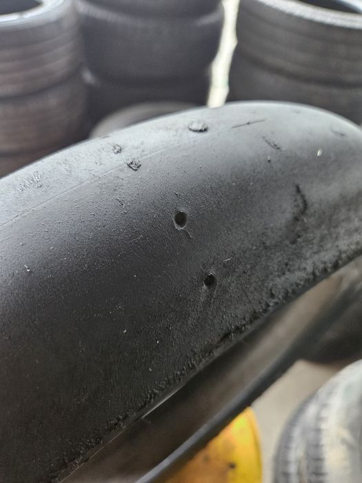 Bridgestone Racing Battlax 120/605R17 Dot 4422 Nr 1330