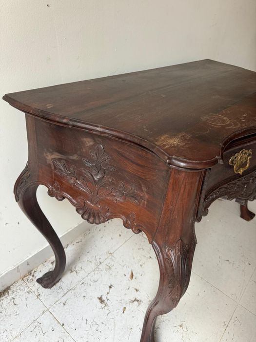 Par mesa encostar D Jose em pau santo