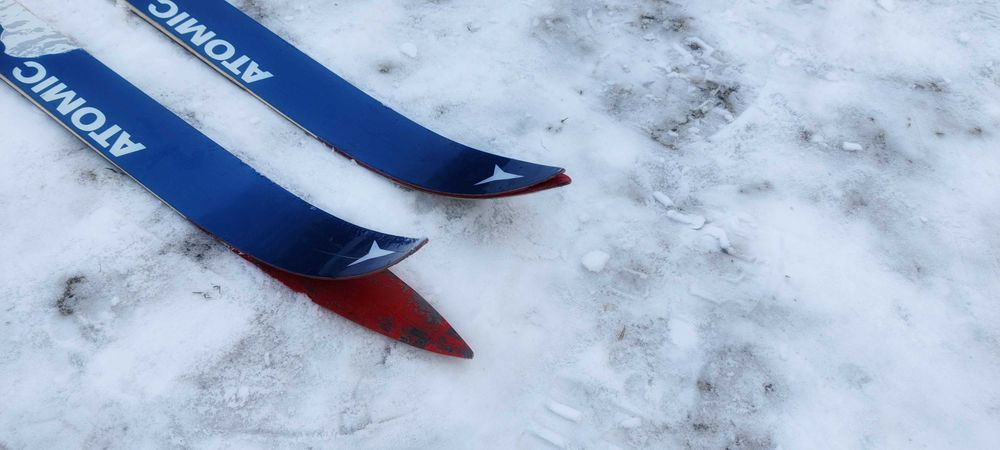 Klasyczne narty biegowe ATOMIC wiązania SDS - długość 205 cm