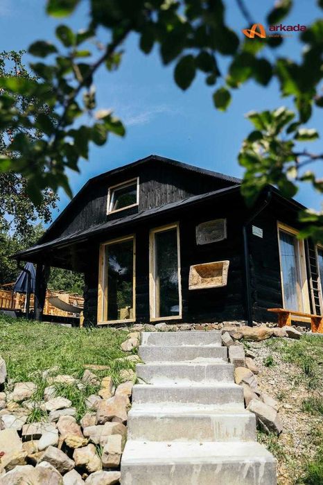 Котеджний будинок в с. Манява