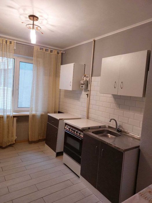 продам 3 комн "чешка" Высоцкого  44 999 у.е