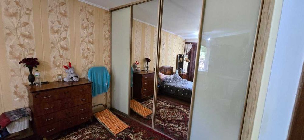 Одноповерховий цегляний будинок 117.3 м², 22 сот, басейн, 2 гаражі