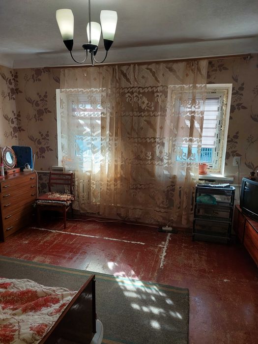 Продается небольшой домик с в районе центрального рынка