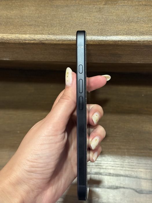 IPhone 16 Black 128 gb