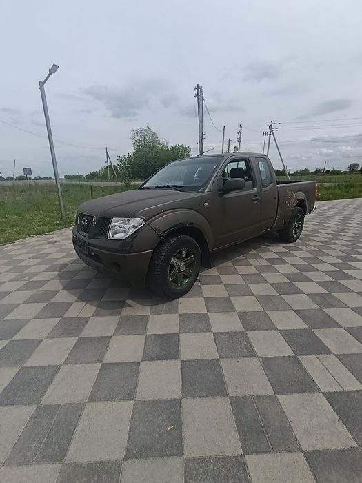 Nissan Navara 2.5 Нерозмитнена