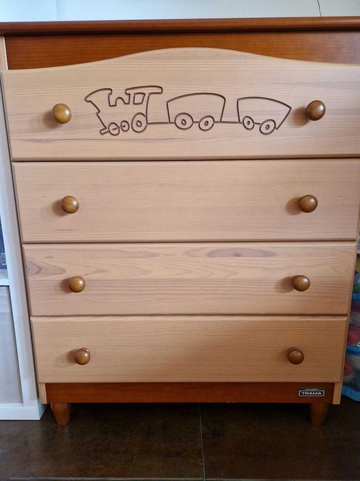 Cómoda em madeira maciça p/ criança/bebé