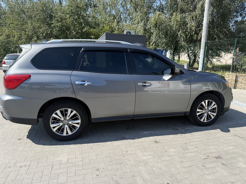 Nissan Pathfinder 2019