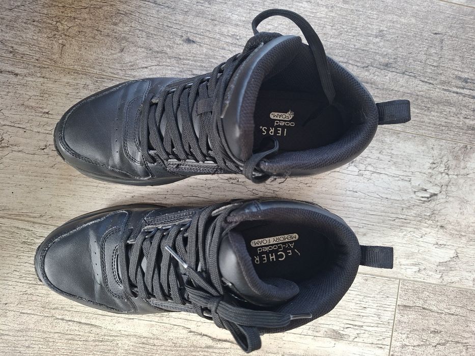 Buty skechers uno keep close