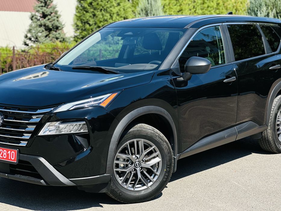 Nissan Rogue 2023 СВІЖАК
