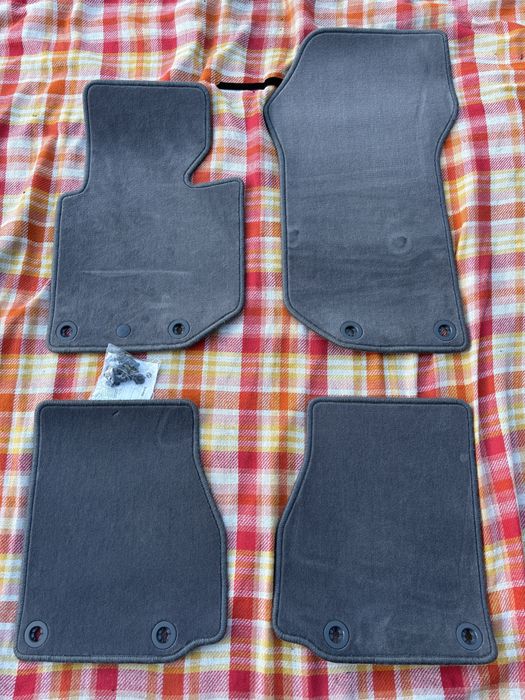 Oryginalne dywaniki BMW E36 Cabrio