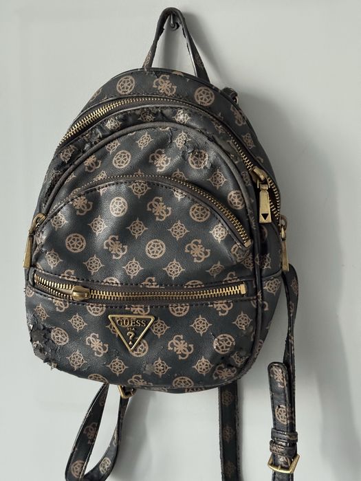 Damski plecak guess brązowy