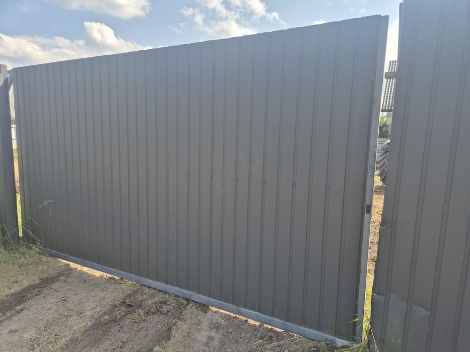 Brama przesuwna budowlana wjazdowa posesję kpl 400cm x 220 cm  4 m blacha 7016 t7 polecam