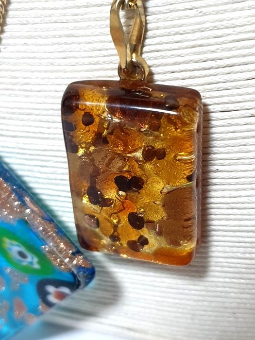 Lindos colares vintage em vidro murano - 18,00€ cada