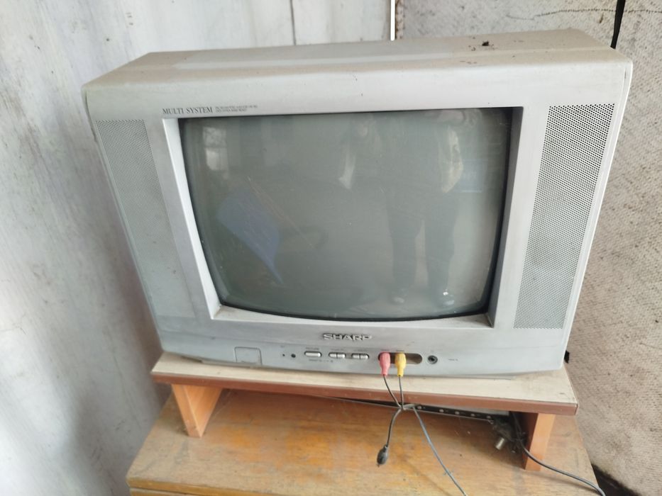 Продам телевизор. Есть приставка т2