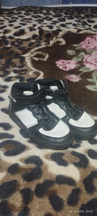 Кросівки,кеди ддя хлопця