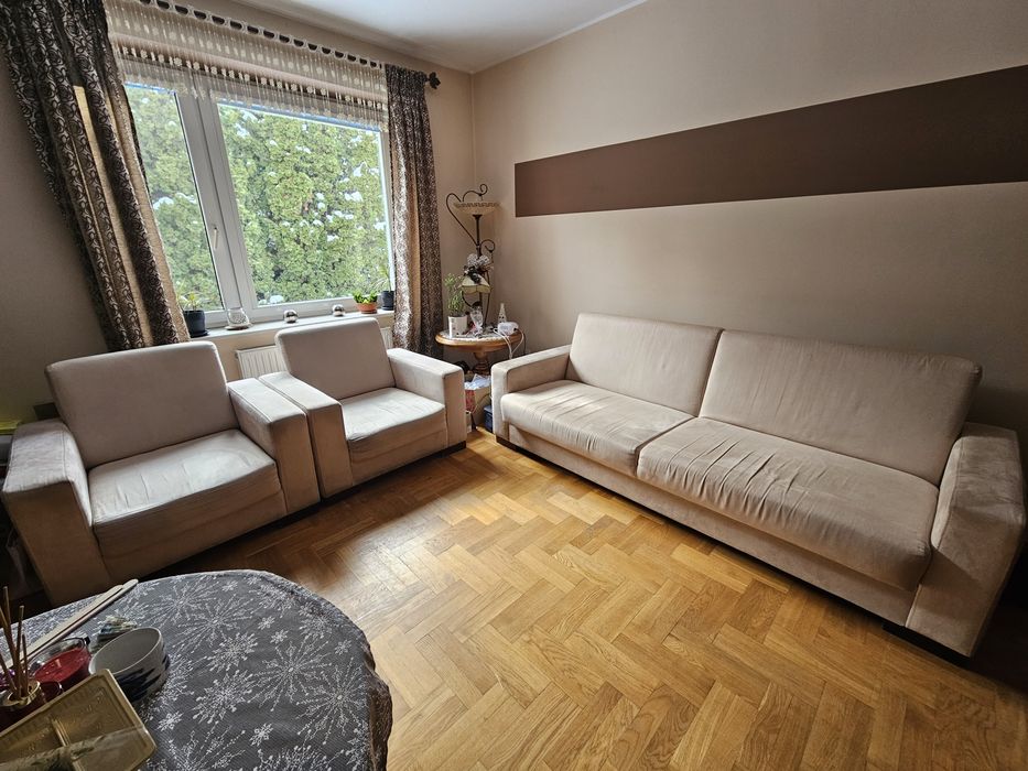 Rozkładana sofa i fotele