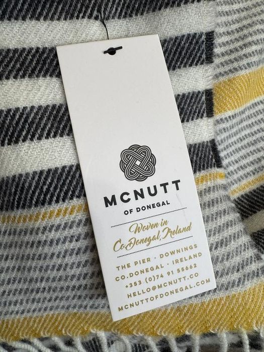 Шарф із ягнячої вовни в смужку від mcnutt of donegal