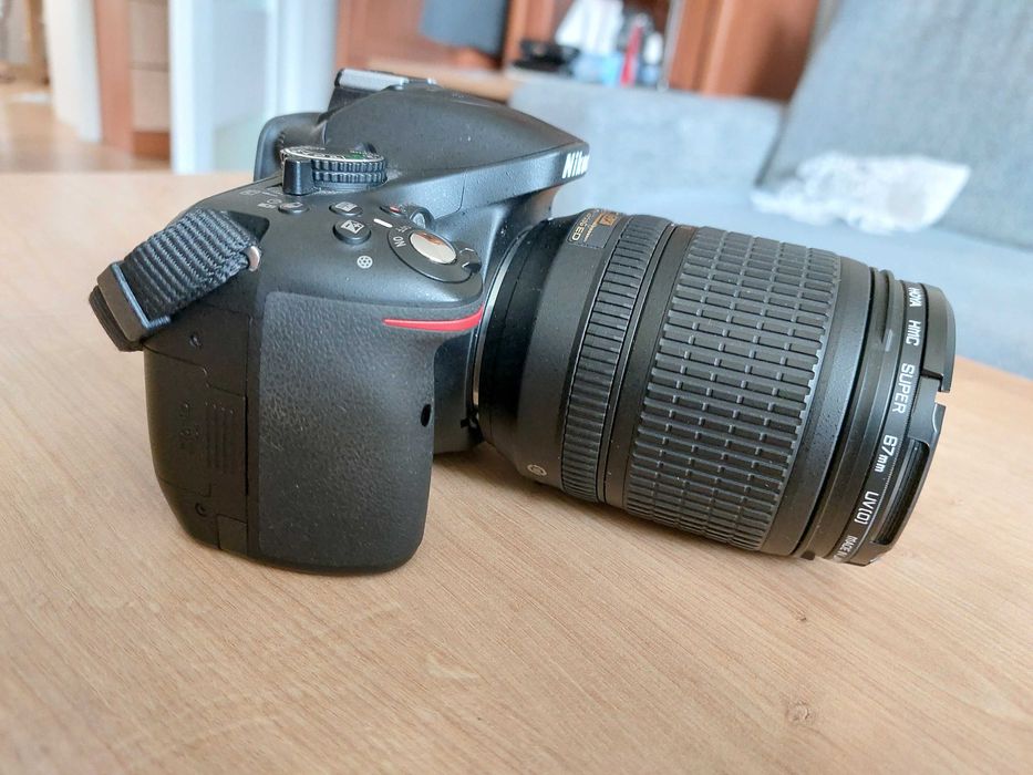 Lustrzanka Nikon D5200  18-105 VR