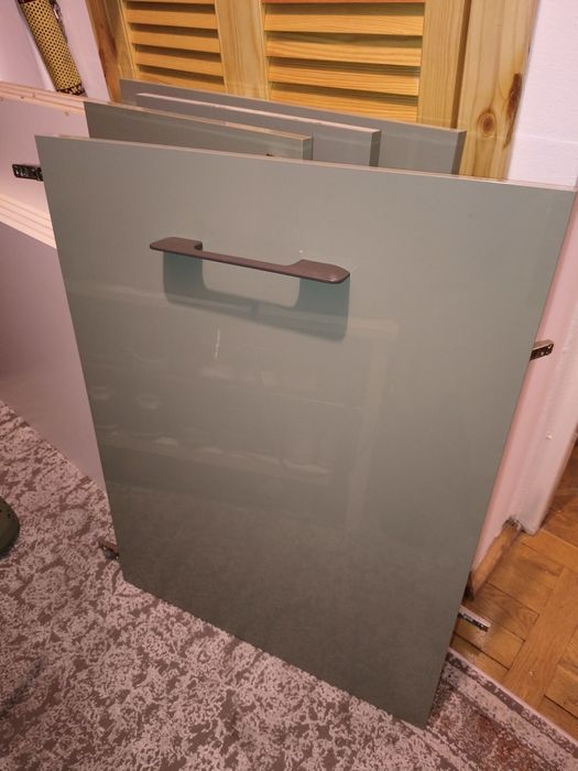 Drzwiczki IKEA do szafek np. kuchennych z rączkami i zawiasami, półki